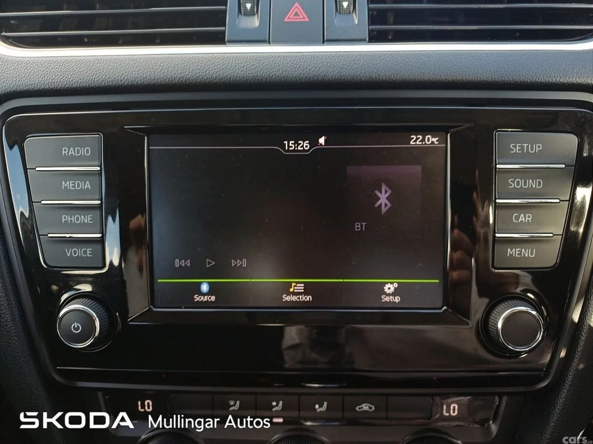 Skoda Octavia Saloon, Diesel, 2016, White