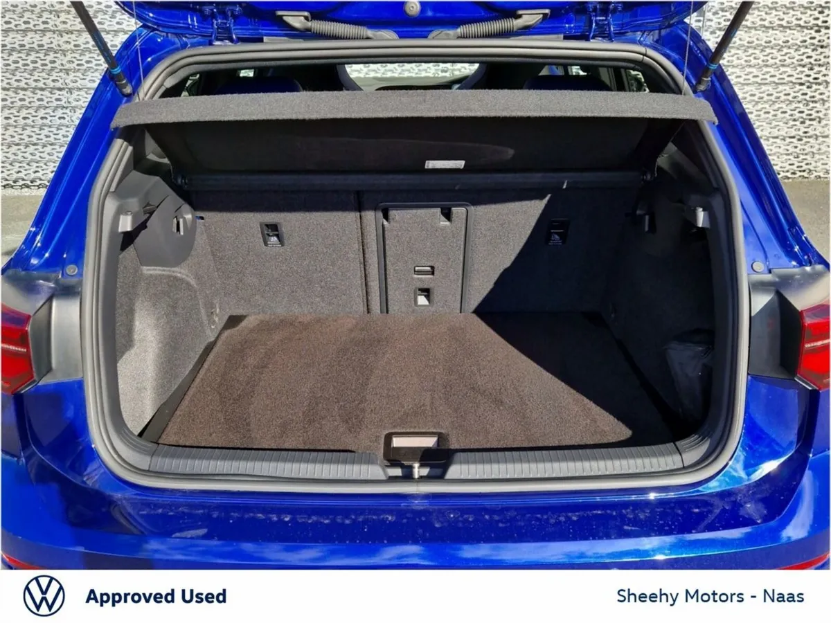 Volkswagen Golf Hatchback, Petrol, 2021, Blue