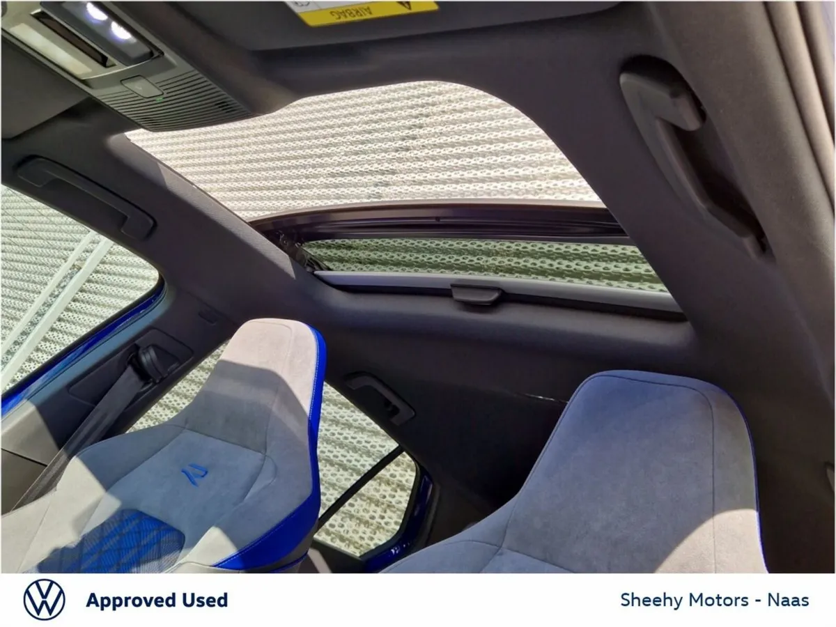 Volkswagen Golf Hatchback, Petrol, 2021, Blue