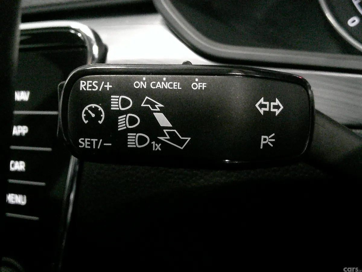Skoda Superb Saloon, Diesel, 2021, Blue
