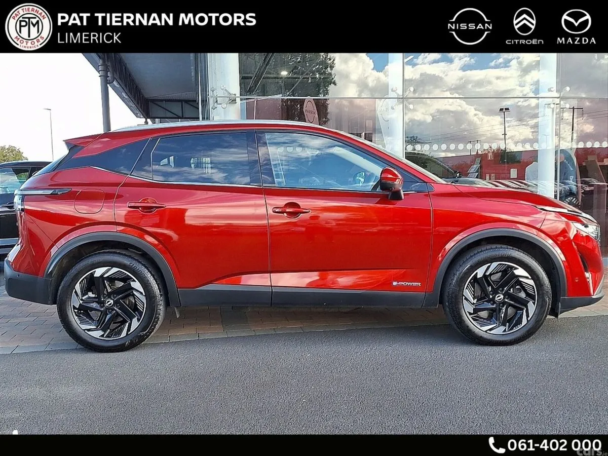 Nissan Qashqai MPV, Petrol Hybrid, 2026, Red
