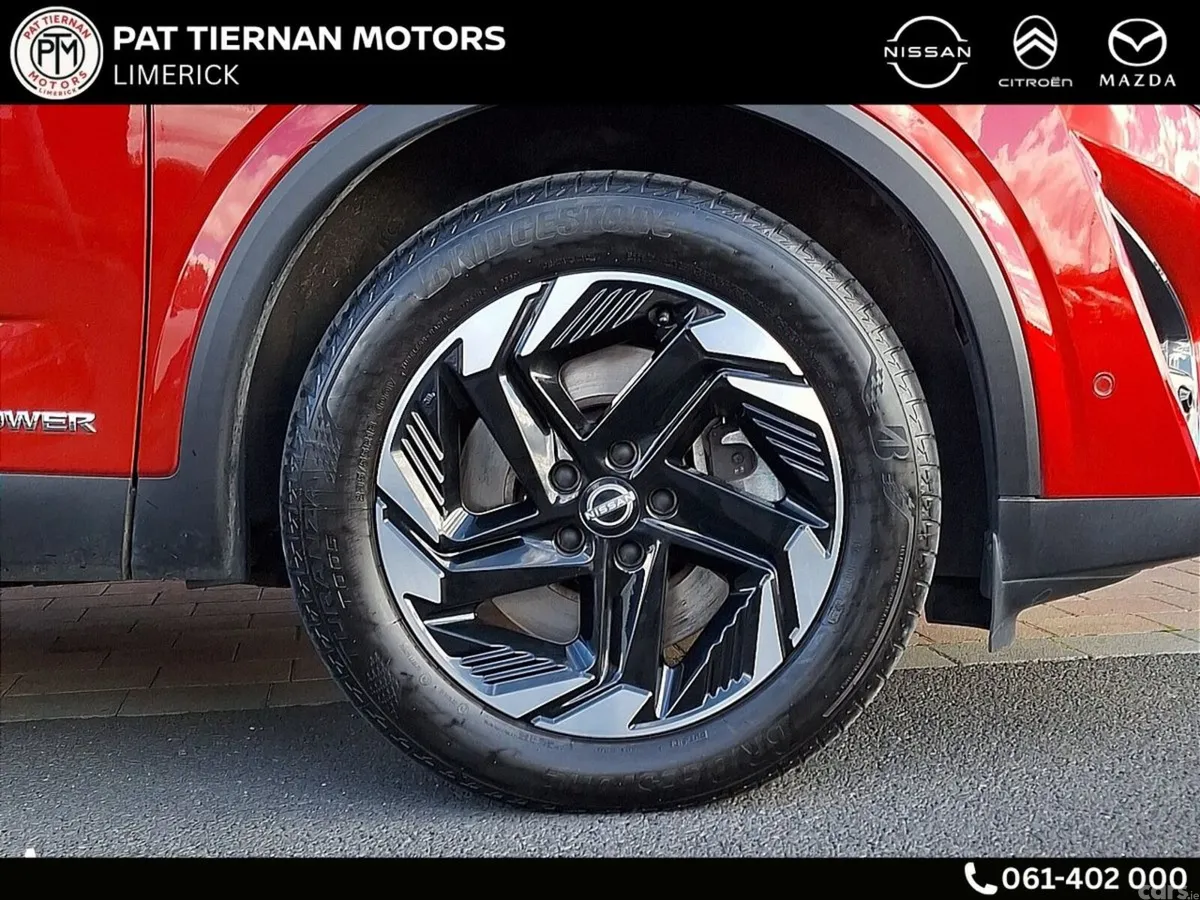 Nissan Qashqai MPV, Petrol Hybrid, 2026, Red