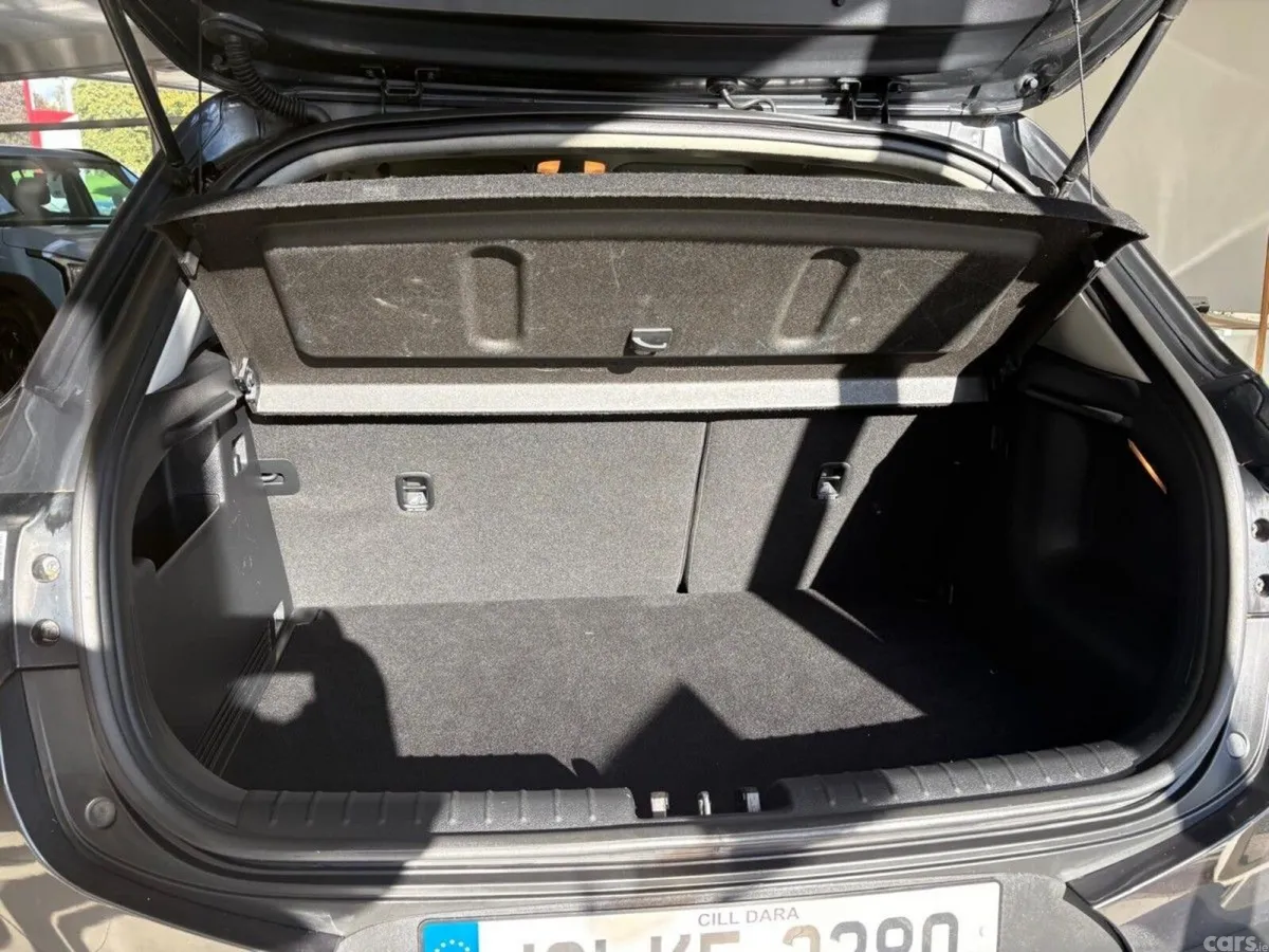 Kia Stonic Hatchback, Petrol, 2018, Grey