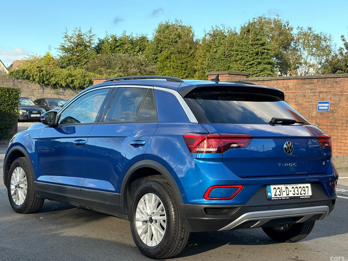 Volkswagen T-Roc SUV, Petrol, 2023, Blue