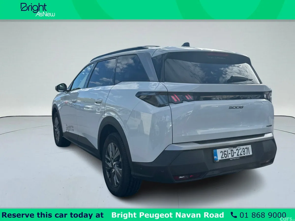 Peugeot 5008 MPV, Petrol, 2026, White