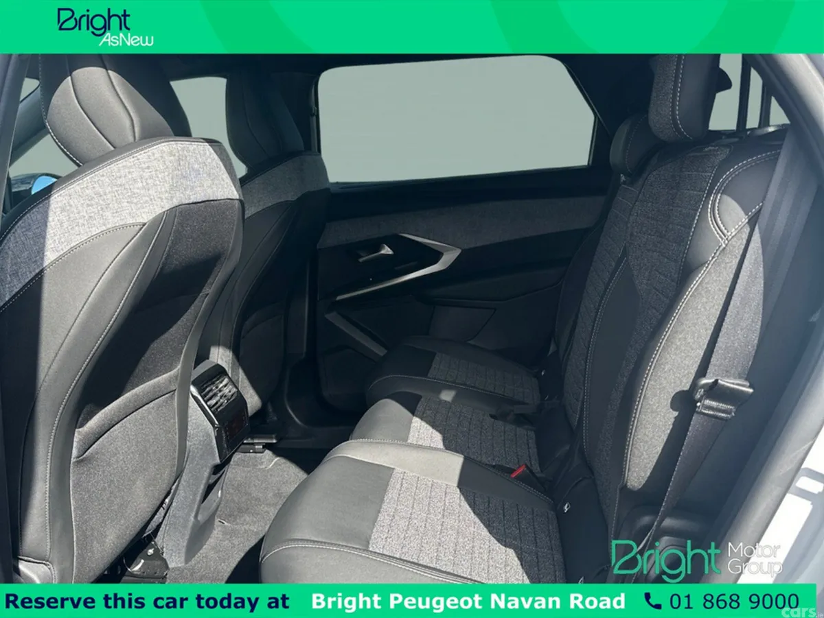 Peugeot 5008 MPV, Petrol, 2026, White
