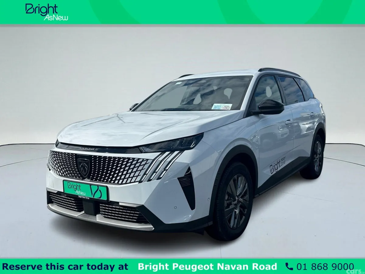 Peugeot 5008 MPV, Petrol, 2026, White