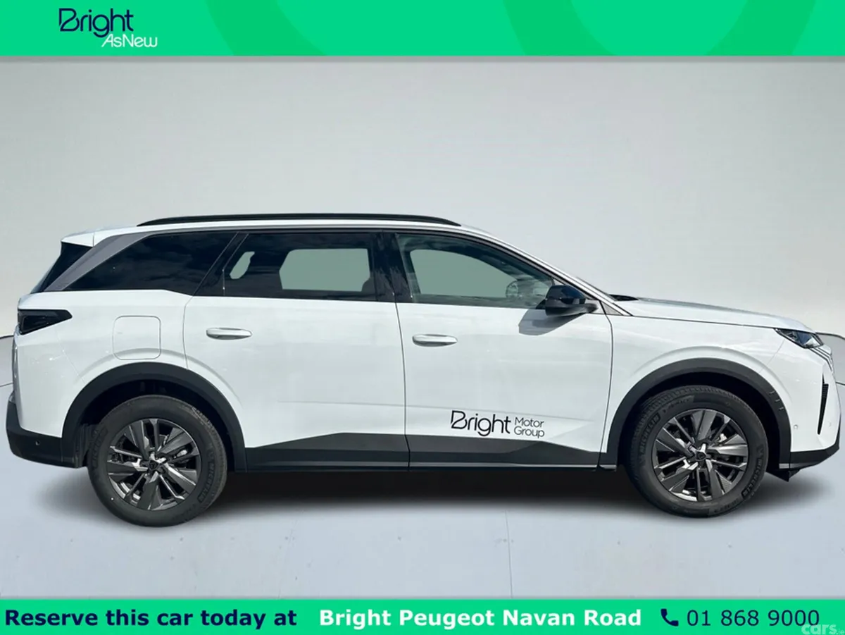 Peugeot 5008 MPV, Petrol, 2026, White