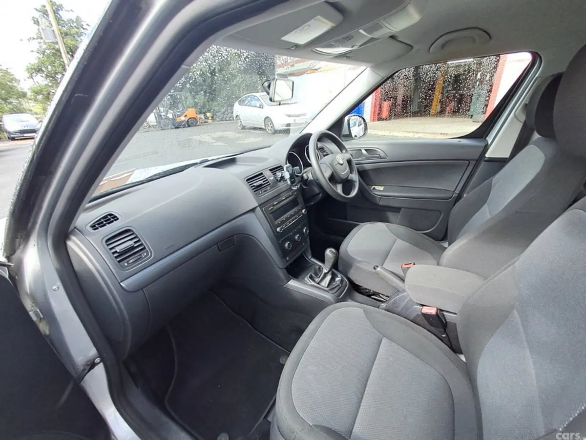 Skoda Yeti SUV, Diesel, 2011, Silver