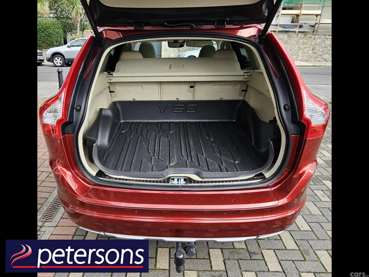 Volvo XC60 Estate, Diesel, 2017, Red