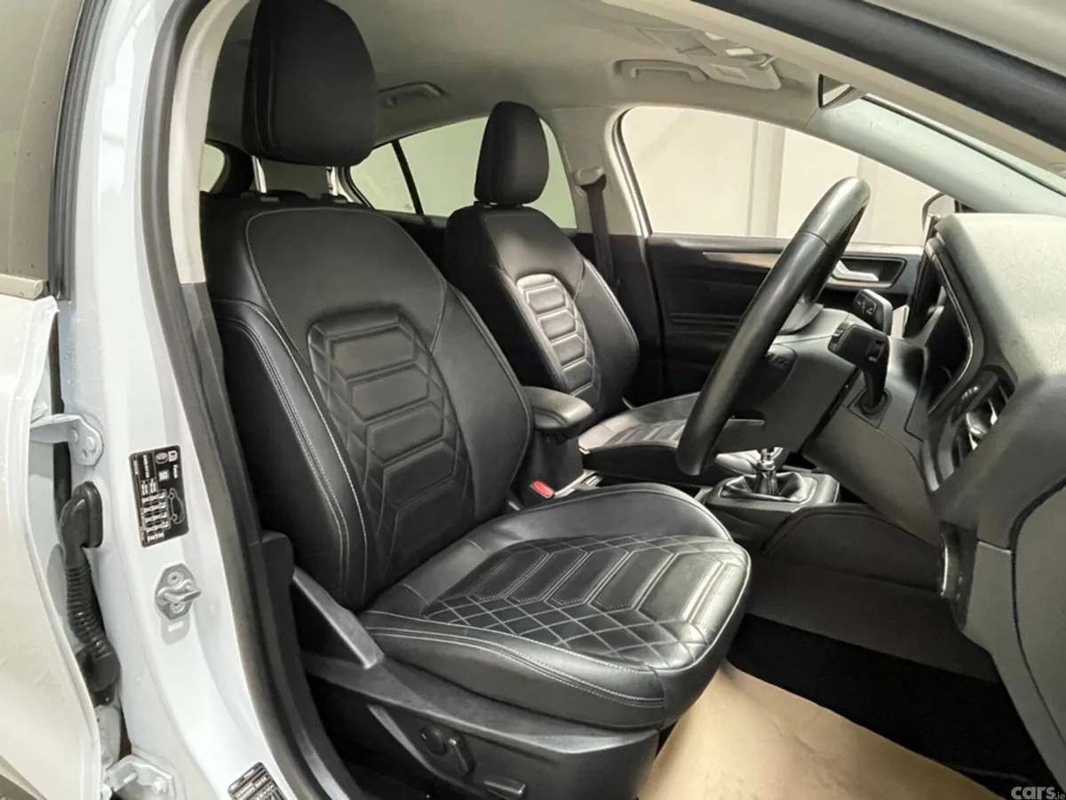 Ford Focus Hatchback, Petrol, 2024, White