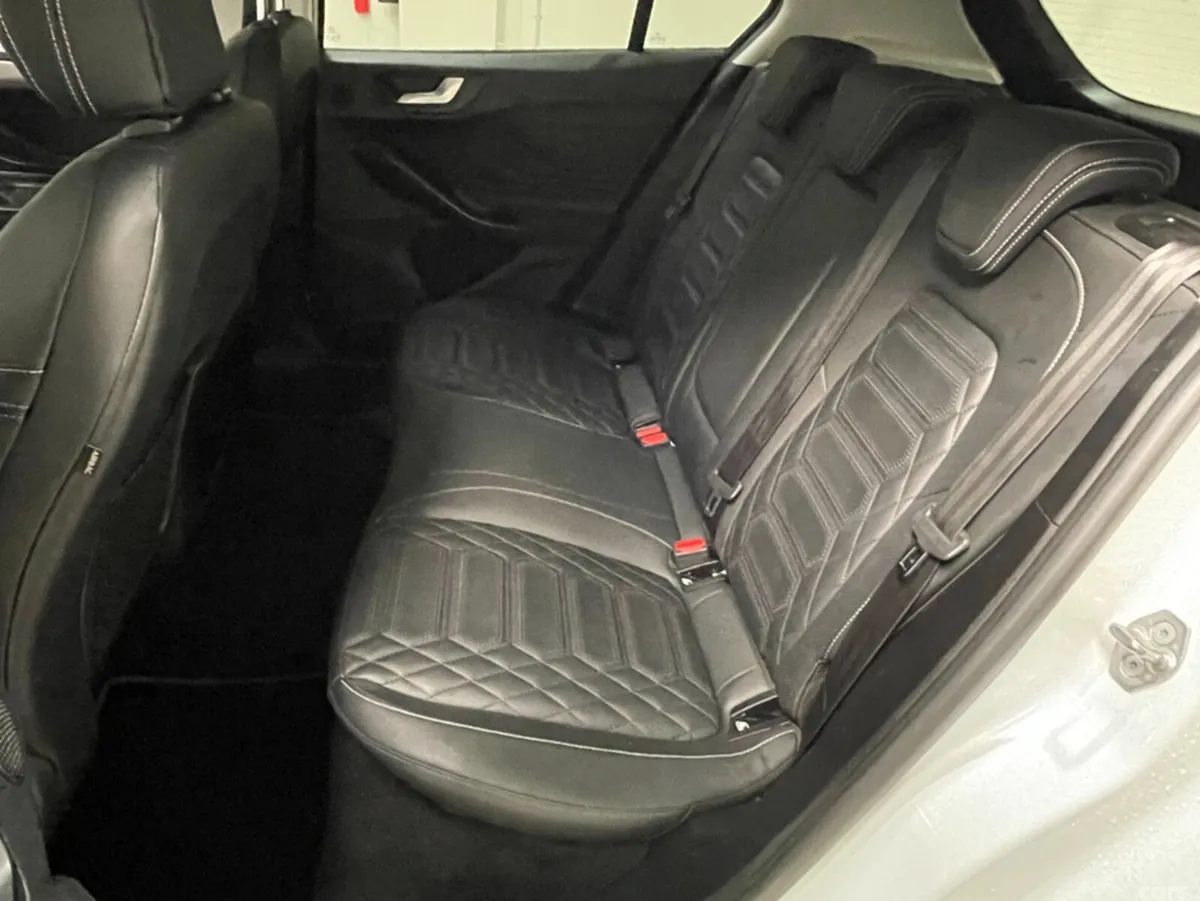 Ford Focus Hatchback, Petrol, 2024, White