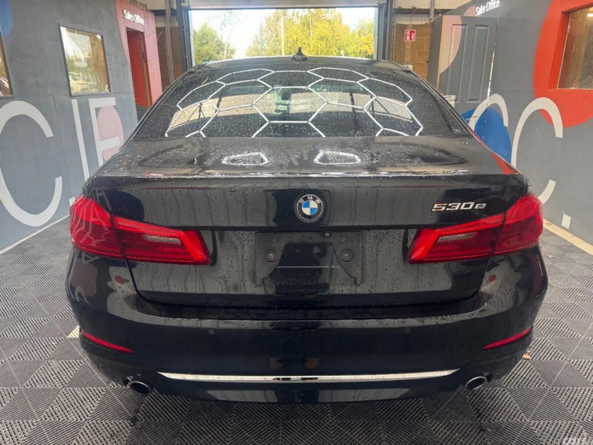 BMW 5-Series Saloon, Petrol, 2018, Black