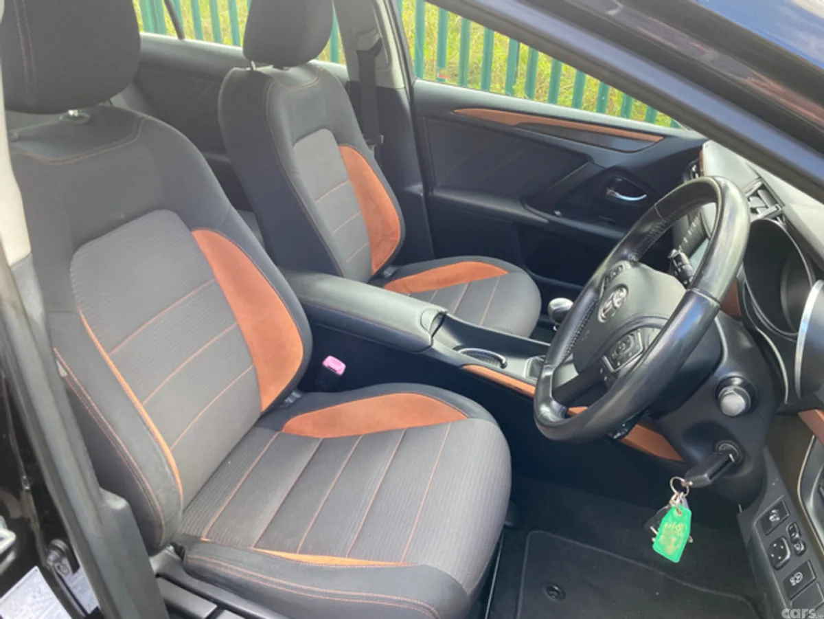 Toyota Avensis Saloon, Diesel, 2018, Black