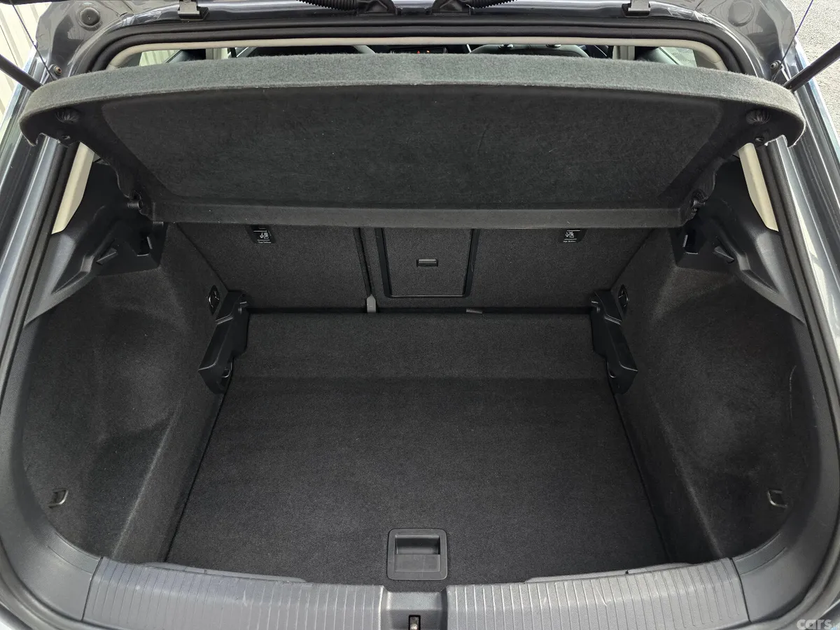 Volkswagen T-Roc SUV, Diesel, 2019, Grey