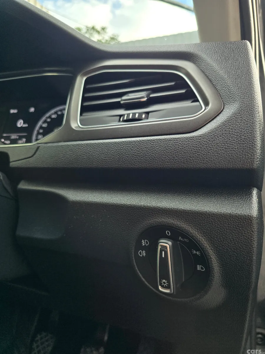 Volkswagen T-Roc SUV, Diesel, 2019, Grey