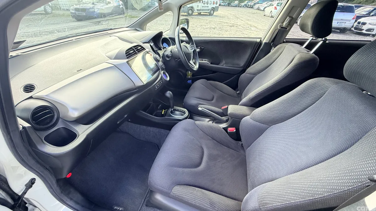 Honda Fit Hatchback, Petrol Hybrid, 2013, White