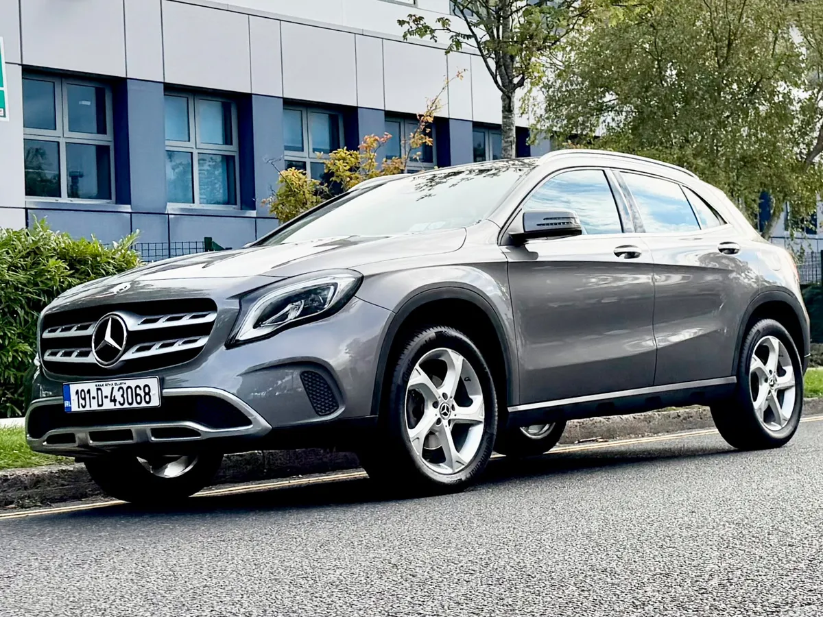 Mercedes-Benz GLA SUV, Petrol, 2019, Grey