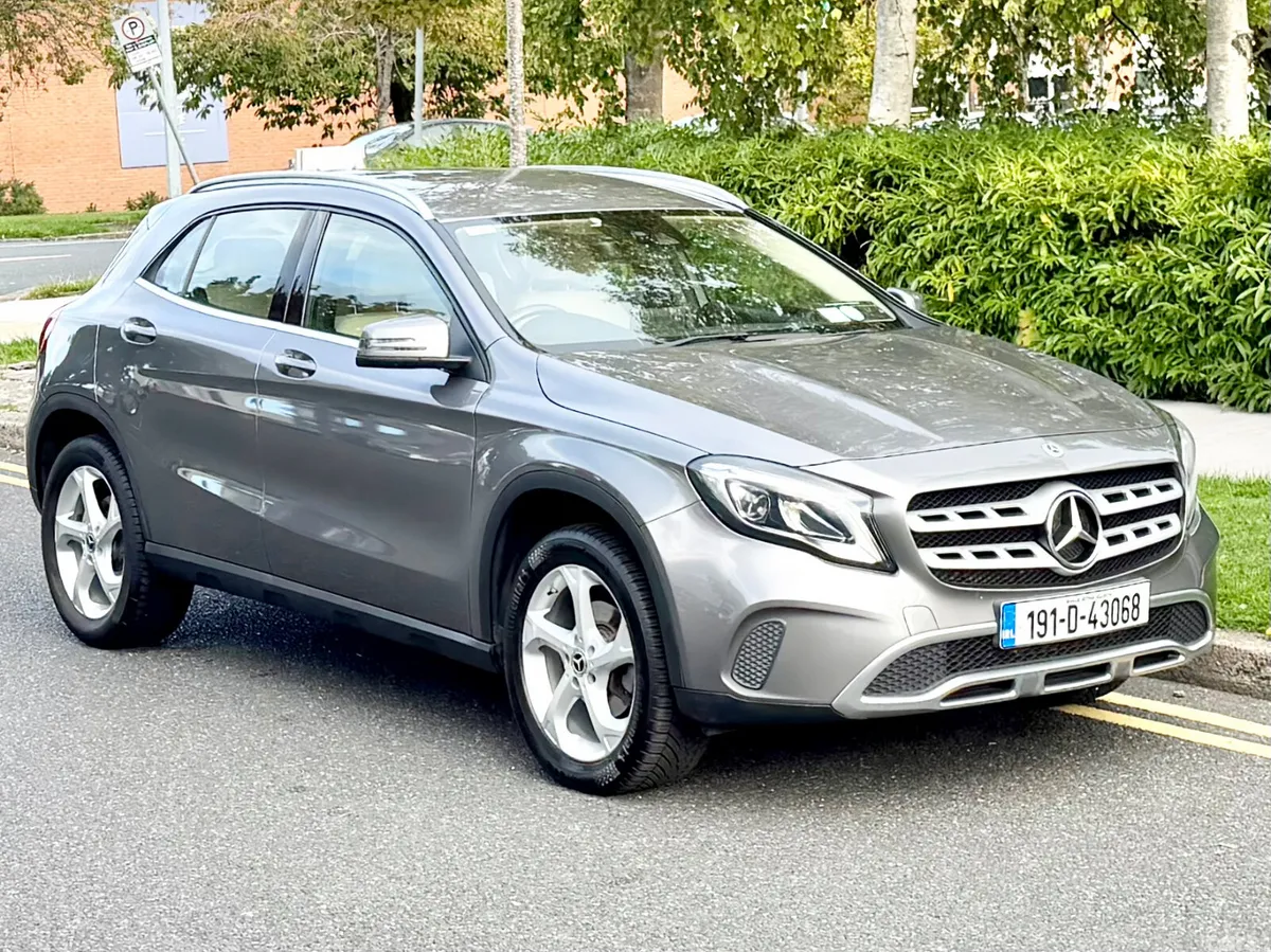 Mercedes-Benz GLA SUV, Petrol, 2019, Grey