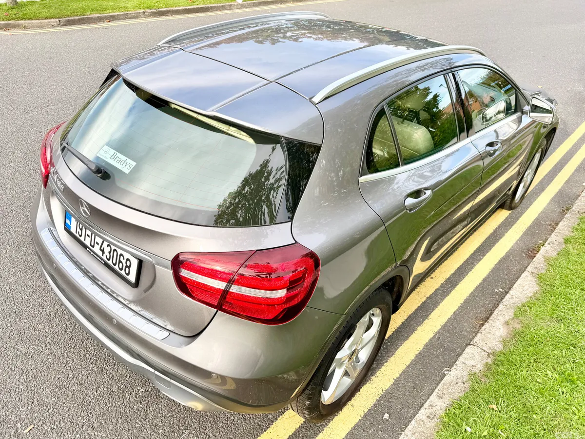 Mercedes-Benz GLA SUV, Petrol, 2019, Grey