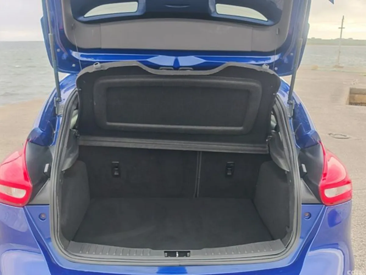 Ford Focus Hatchback, Diesel, 2018, Blue