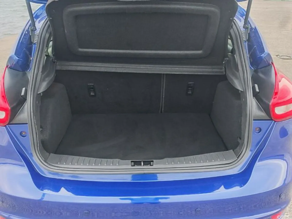 Ford Focus Hatchback, Diesel, 2018, Blue