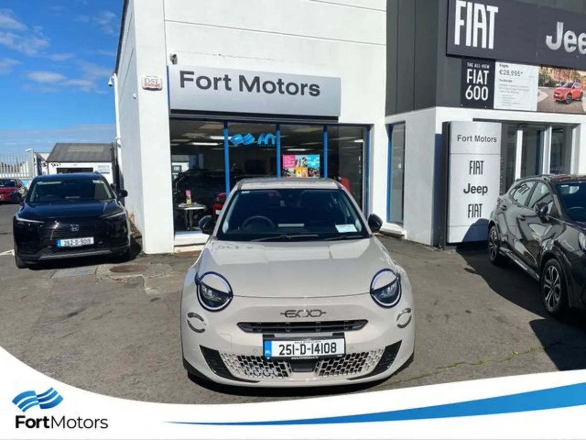 Fiat 600 Hatchback, Petrol, 2025, Grey