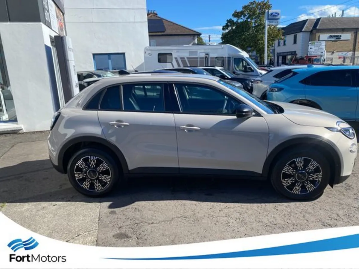 Fiat 600 Hatchback, Petrol, 2025, Grey