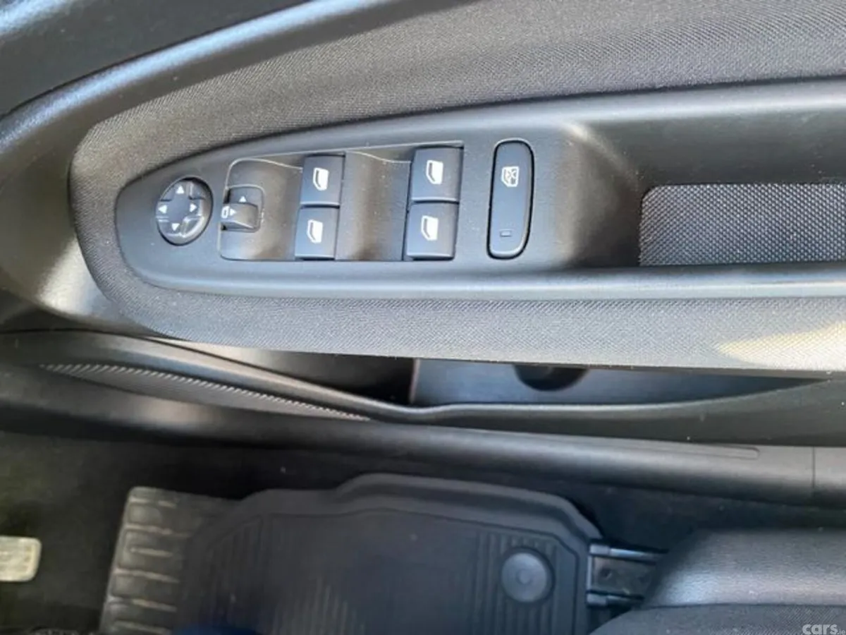 Fiat 600 Hatchback, Petrol, 2025, Grey