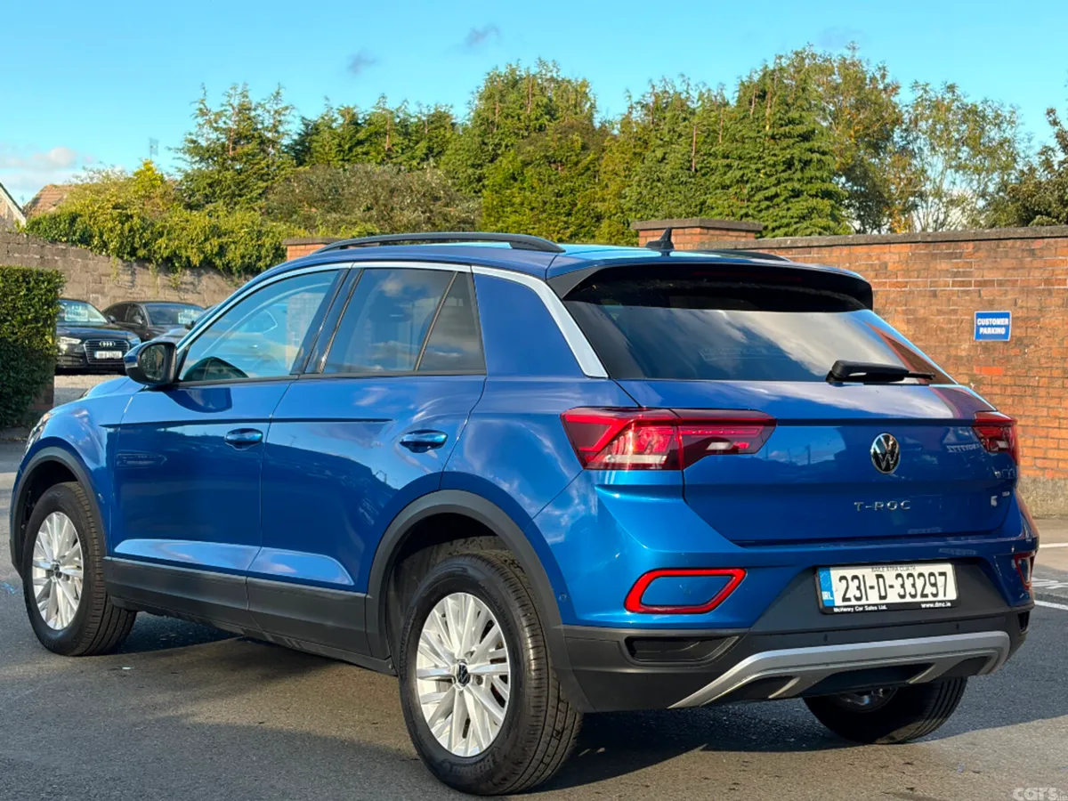 Volkswagen T-Roc SUV, Petrol, 2023, Blue