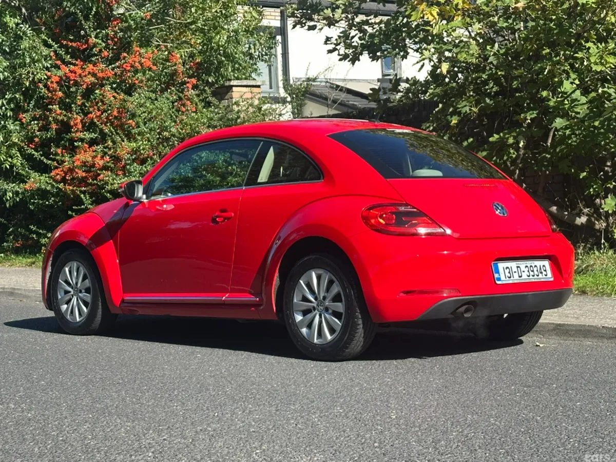 Volkswagen Beetle Hatchback, Petrol, 2013, Red
