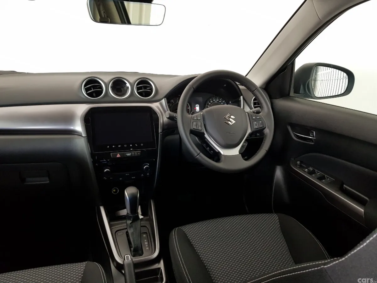 Suzuki Vitara SUV, Petrol Hybrid, 2027, Blue