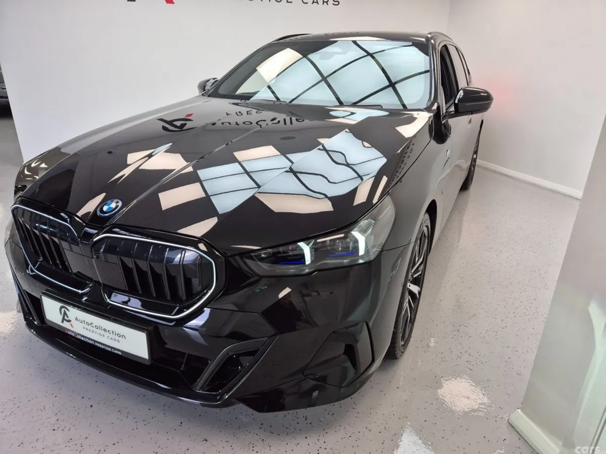 BMW 5-Series Estate, Petrol Plug-in Hybrid, 2025, Black
