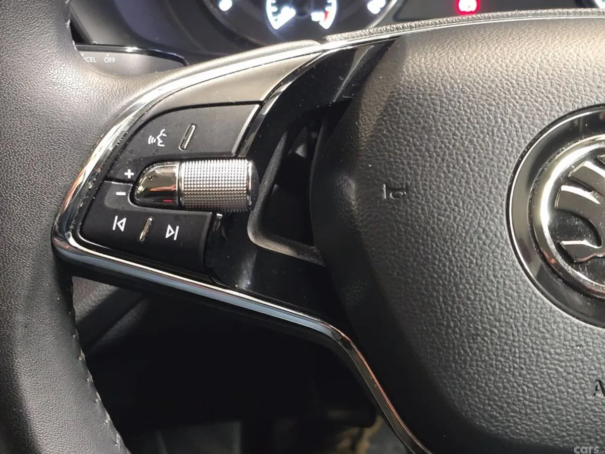 Skoda Octavia Saloon, Diesel, 2024, Silver