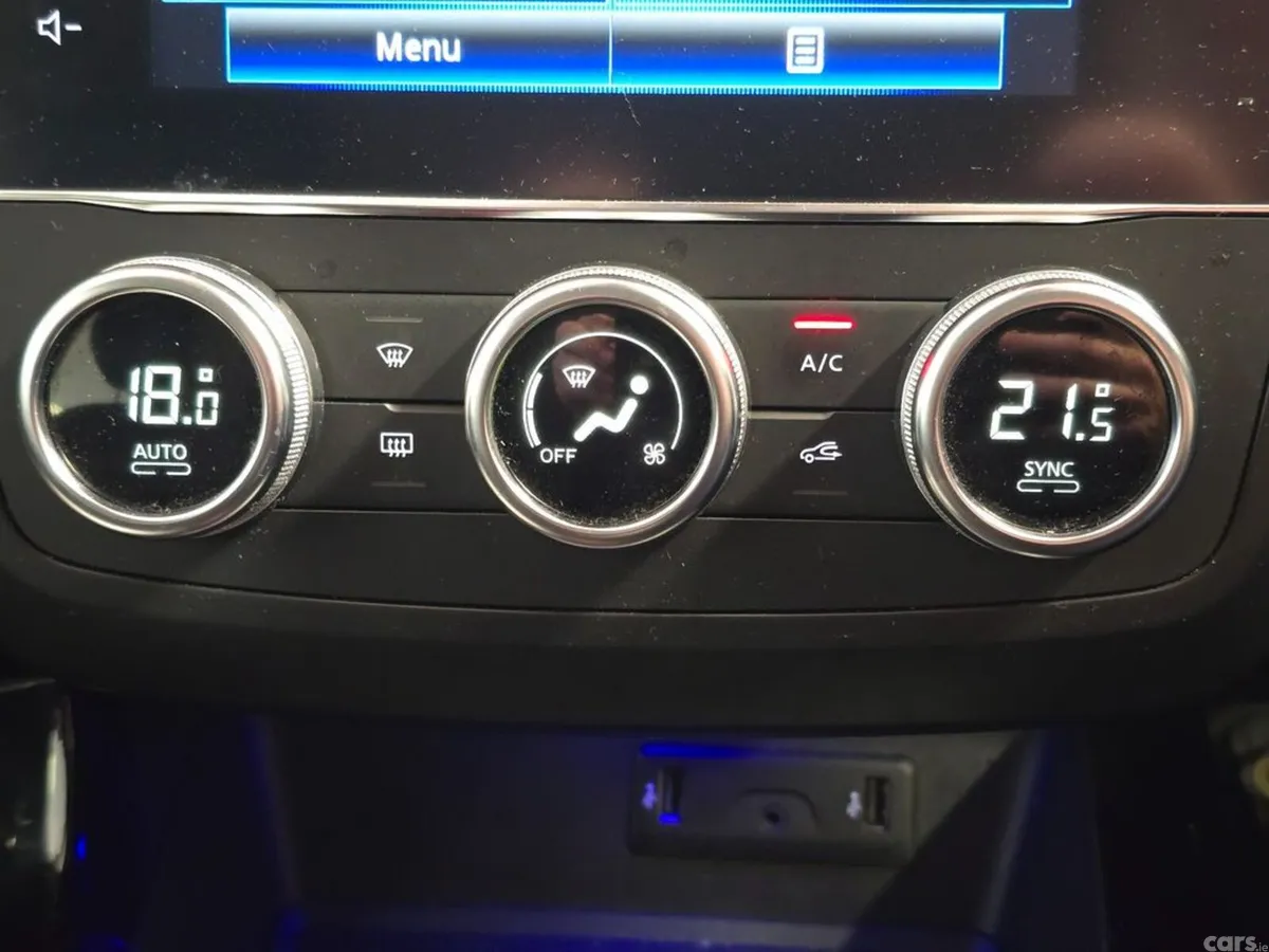 Renault Kadjar SUV, Petrol, 2022, Red