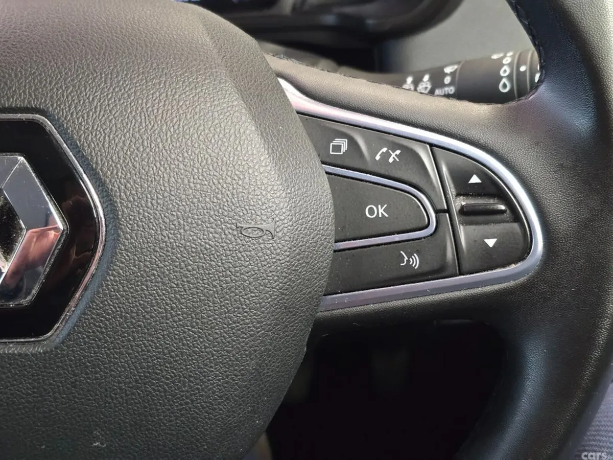 Renault Kadjar SUV, Petrol, 2022, Red