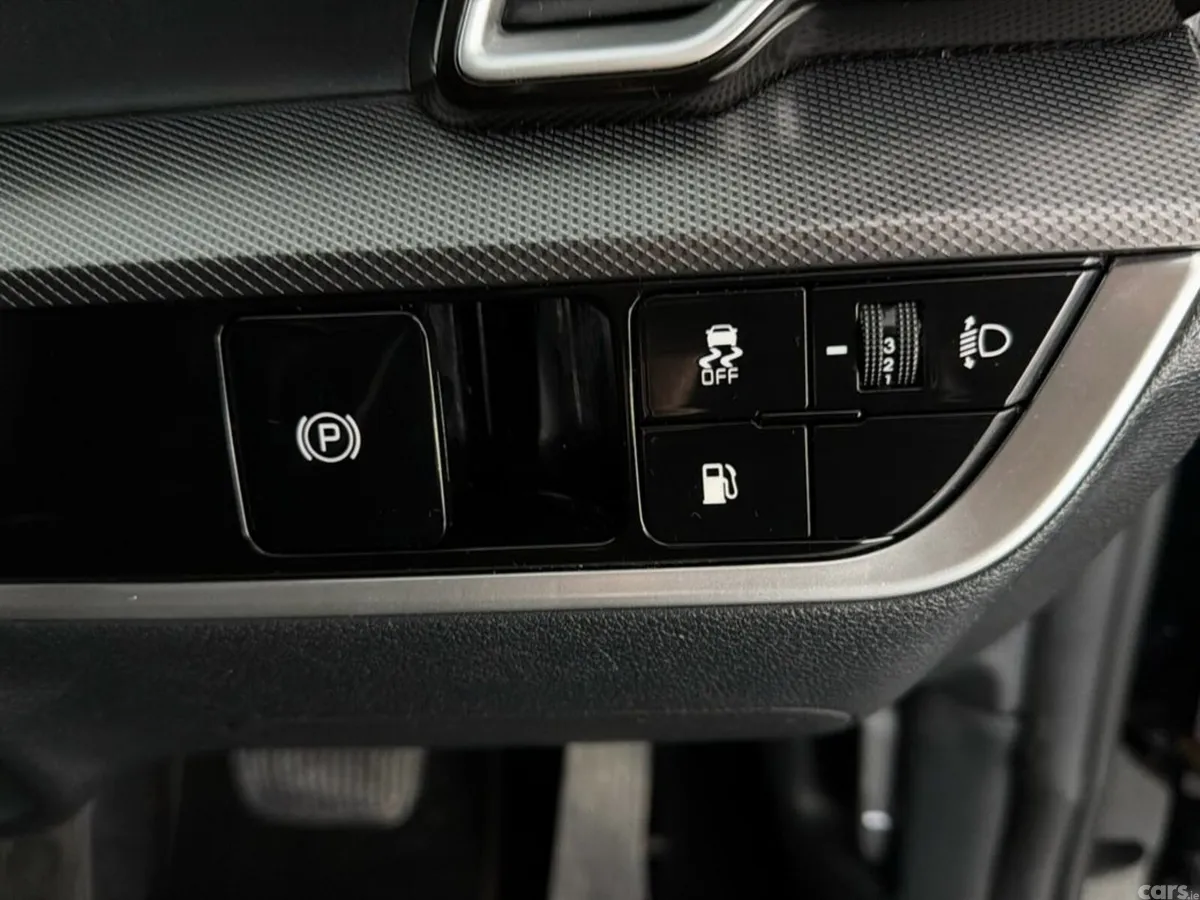 Kia Sportage SUV, Petrol Plug-in Hybrid, 2023, Black
