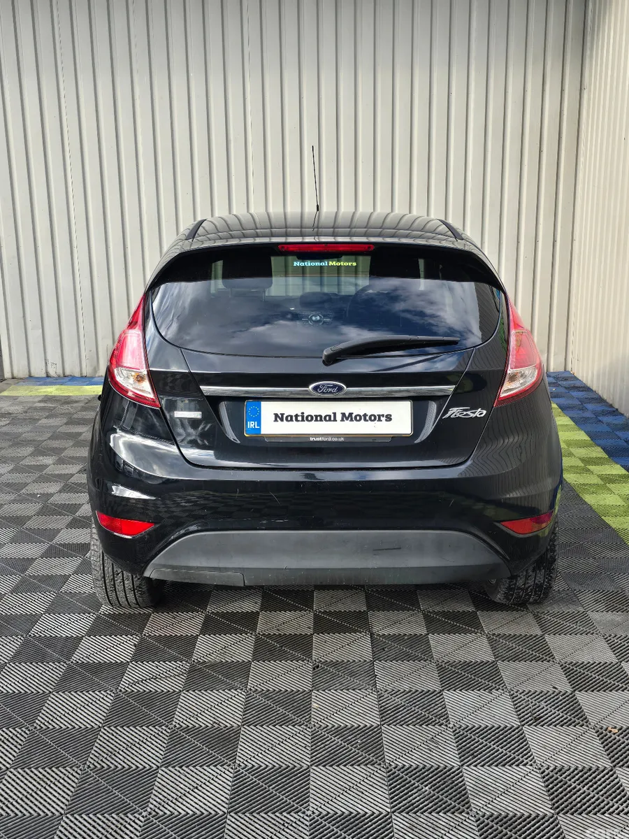 Ford Fiesta Hatchback, Petrol, 2014, Black