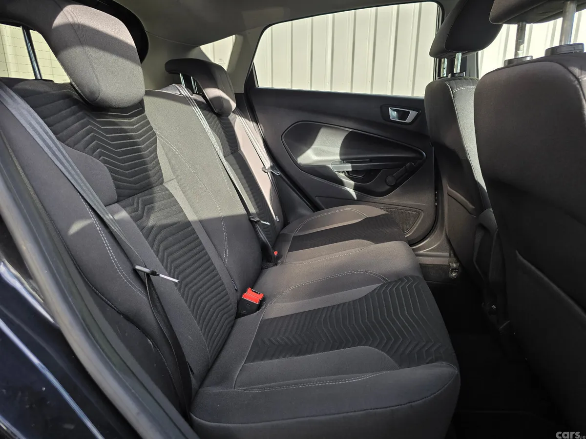 Ford Fiesta Hatchback, Petrol, 2014, Black