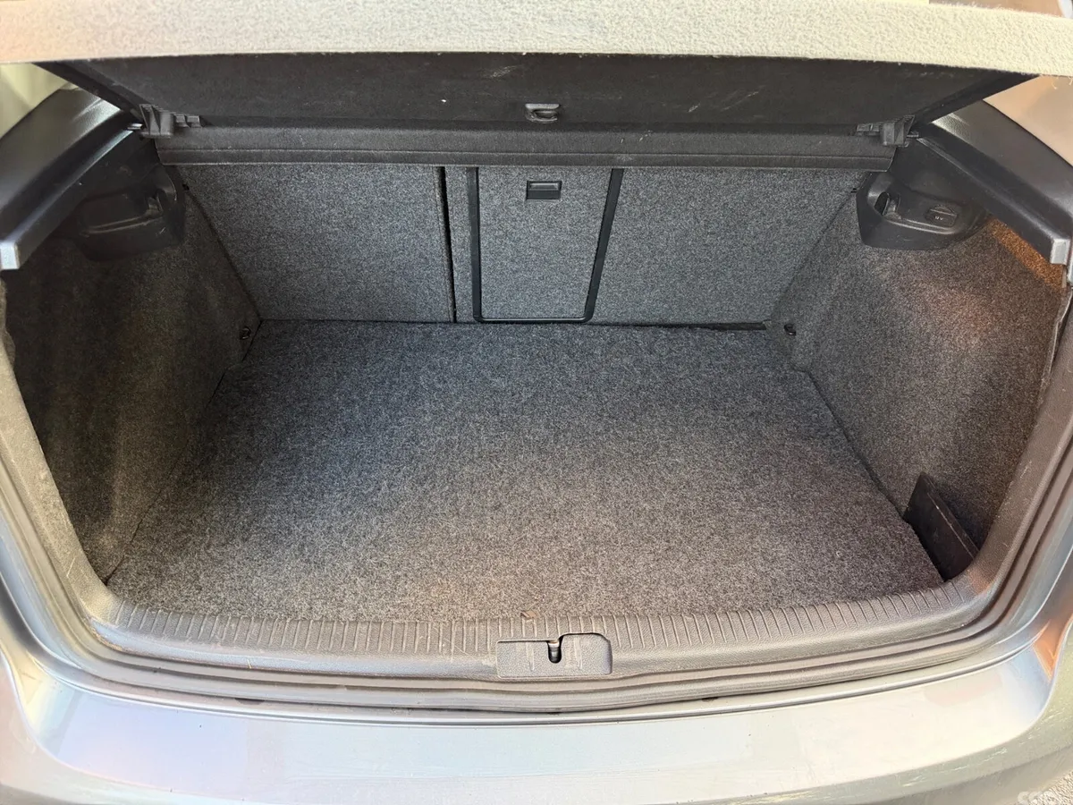 Volkswagen Golf Hatchback, Diesel, 2010, Grey