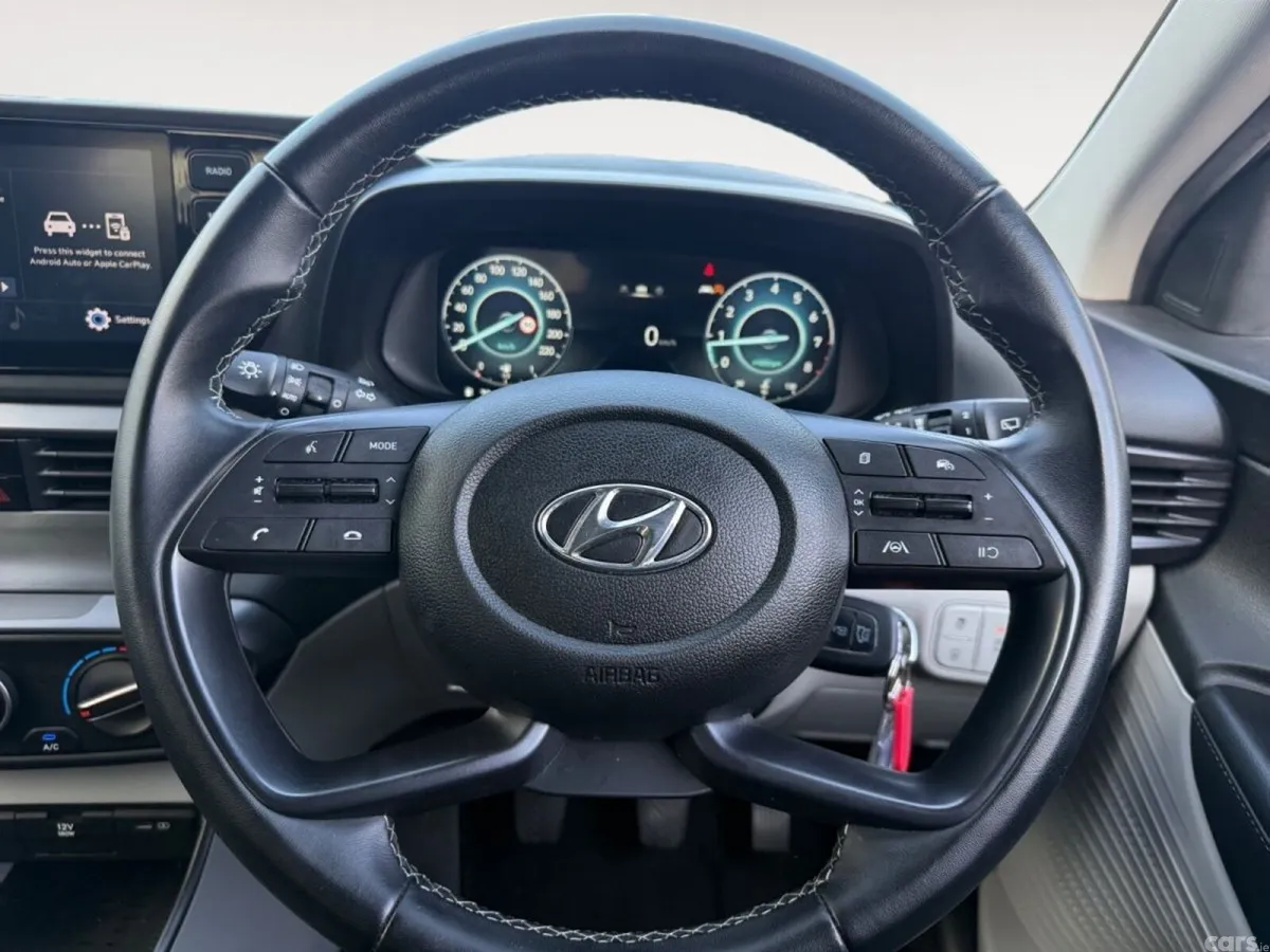 Hyundai i20 Hatchback, Petrol, 2023, Blue