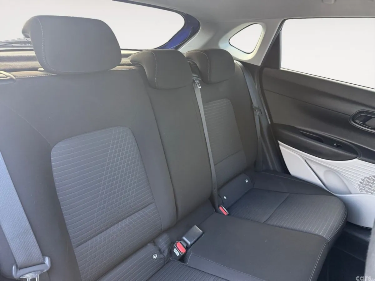 Hyundai i20 Hatchback, Petrol, 2023, Blue