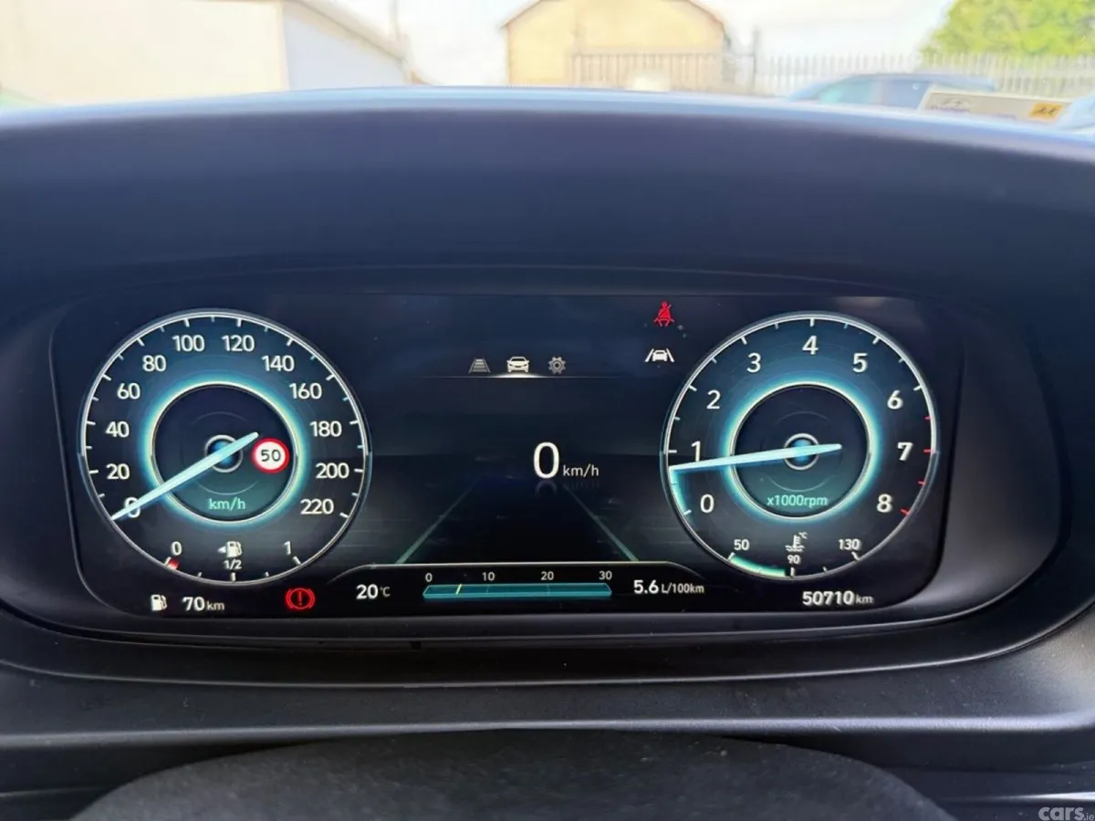 Hyundai i20 Hatchback, Petrol, 2023, Blue