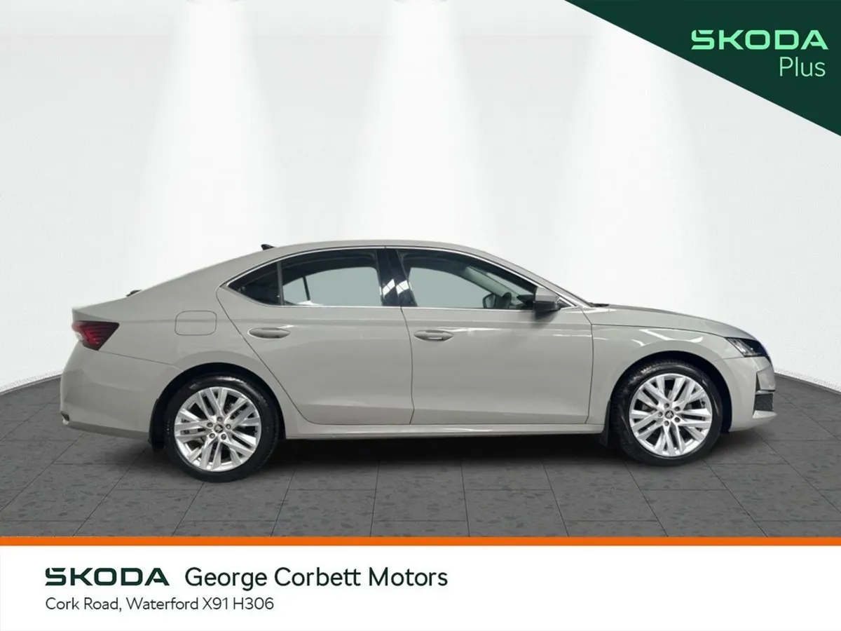 Skoda Octavia Saloon, Petrol Hybrid, 2025, Grey
