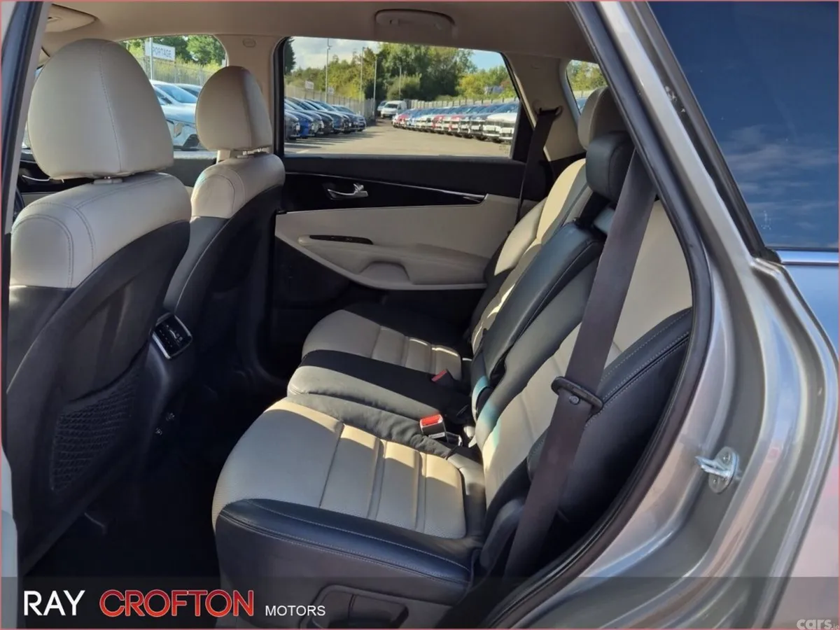 Kia Sorento SUV, Diesel, 2019, Grey