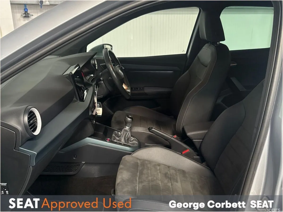 SEAT Arona SUV, Petrol, 2023, Silver