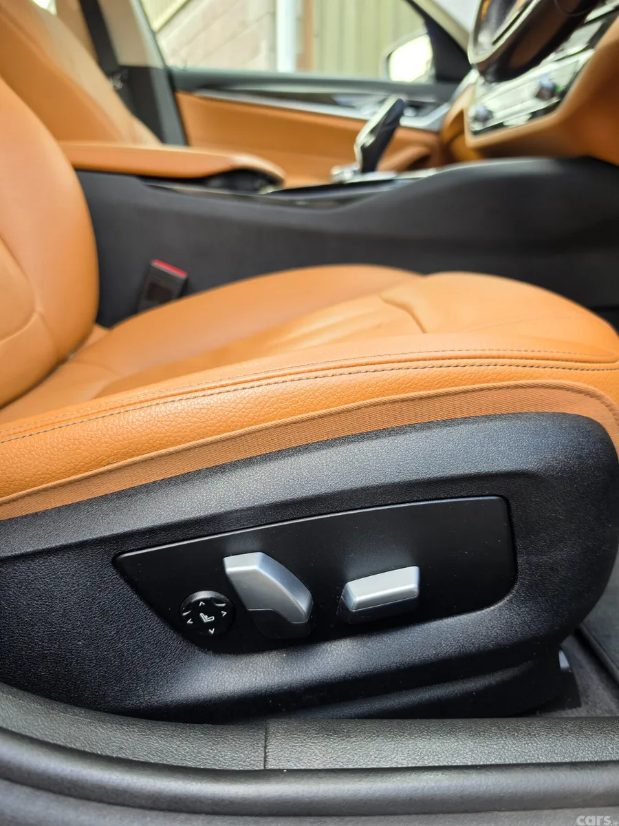 BMW 5-Series Saloon, Petrol Plug-in Hybrid, 2017, Blue