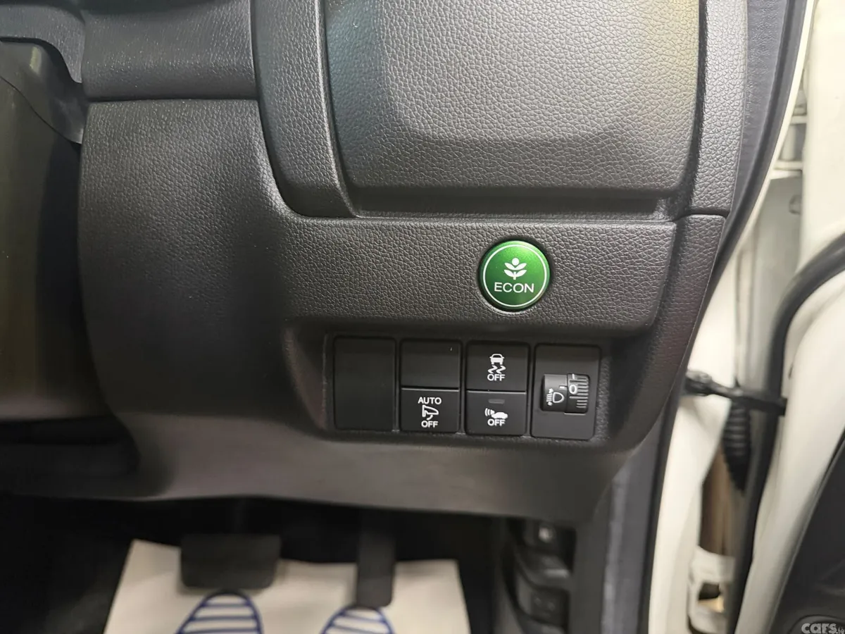 Honda Fit Hatchback, Petrol Hybrid, 2016, Silver