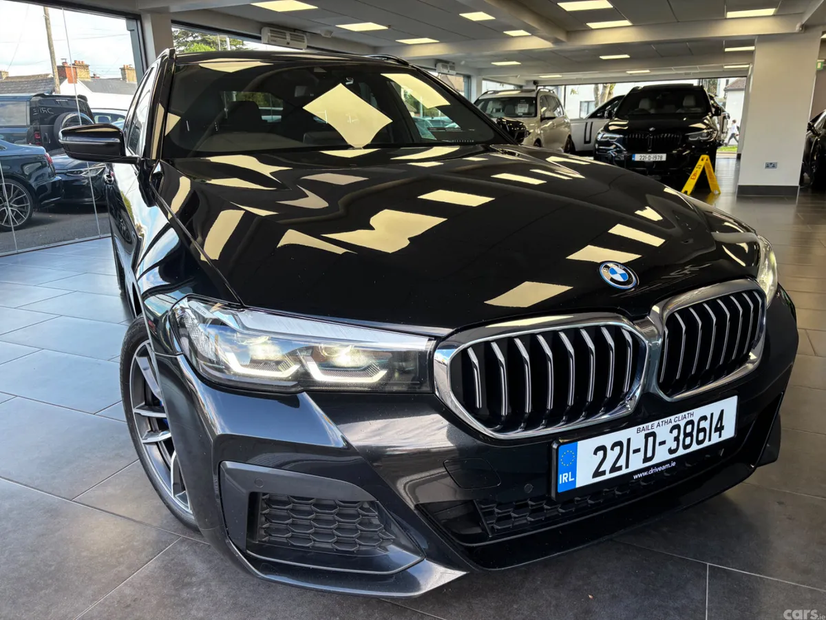 BMW 5-Series Estate, Petrol Hybrid, 2022, Black