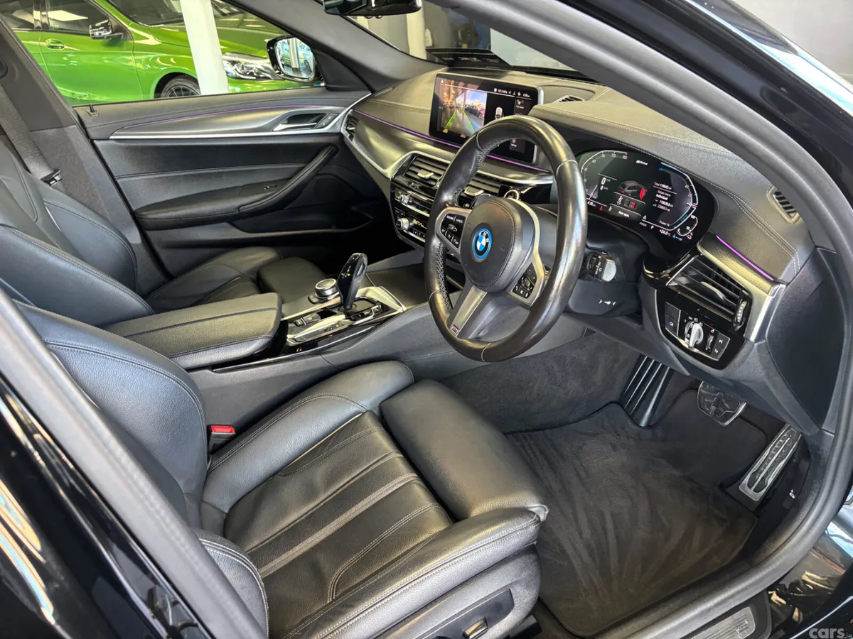 BMW 5-Series Estate, Petrol Hybrid, 2022, Black